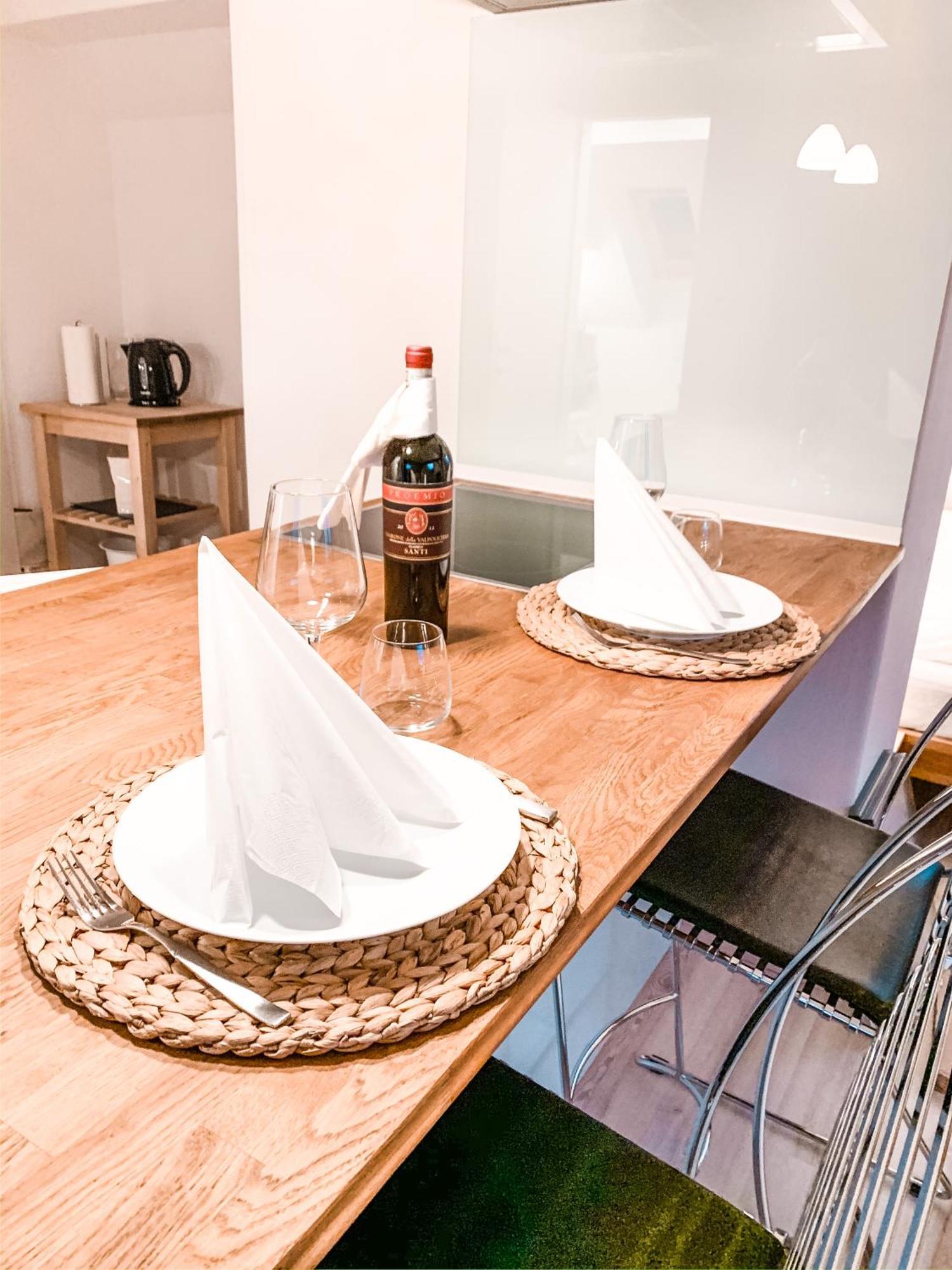 Stilvolle Dachgeschosswohnung In Duesternbrook Kiel Bagian luar foto