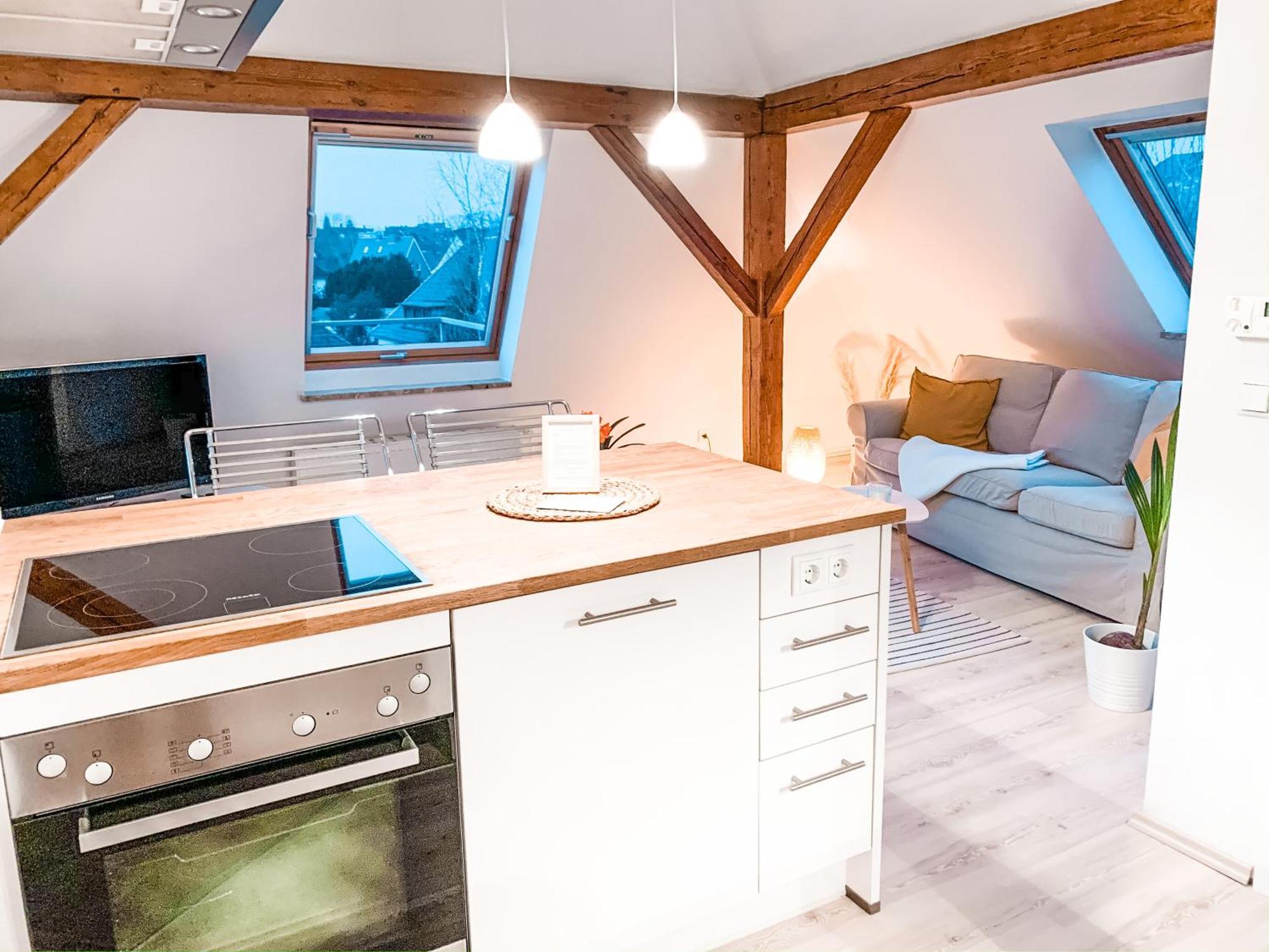 Stilvolle Dachgeschosswohnung In Duesternbrook Kiel Bagian luar foto